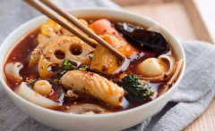 知名麻辣燙出現(xiàn)食品安全問題，如何保障吃的安全？